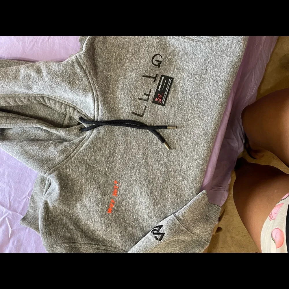 Gray Jordan Hoodie - Picture 6 of 7